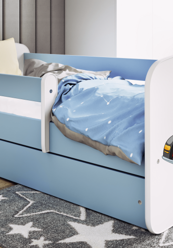 Babydreams juniorsng med racerbil, med madrass, stdbrda, lda - vit och bl laminat (160x80)