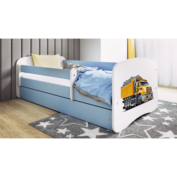 Babydreams juniorseng med lastbil, m. madras, sengehest, skuffe - hvid og bl laminat (160x80)
