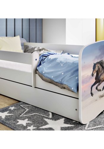 KOCOT KIDS Bett babydreams weißes galoppierendes Pferd mit Schublade mit Matratze 140/70