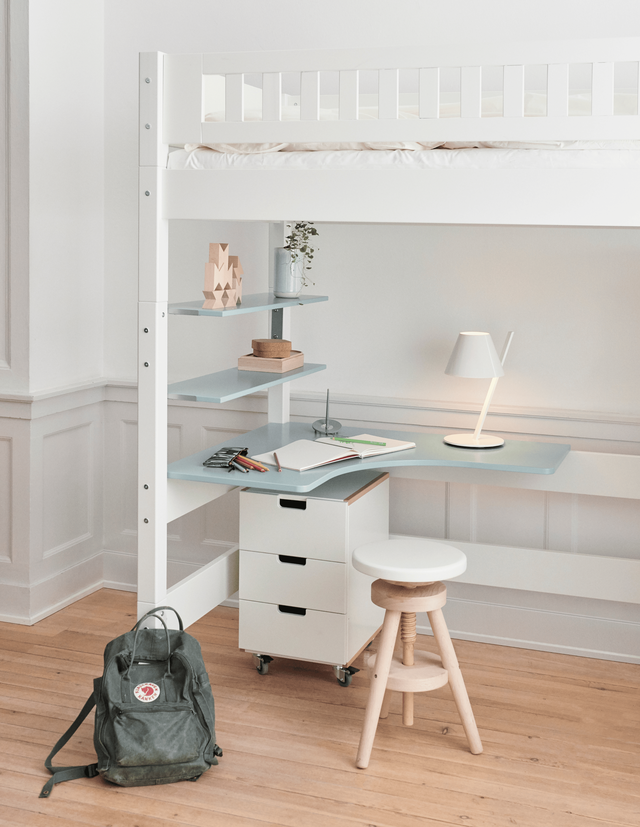 Manis-H Snurrstol med boktr�stomme - Sits: �30 cm H�jd: justerbar fr�n 50-70 cm