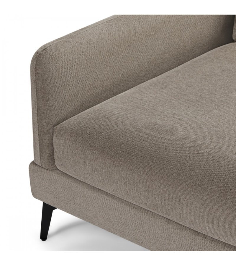 Maggie sofa, m. hjre chaiselong og 4 pyntepuder - brun stof og sort metal