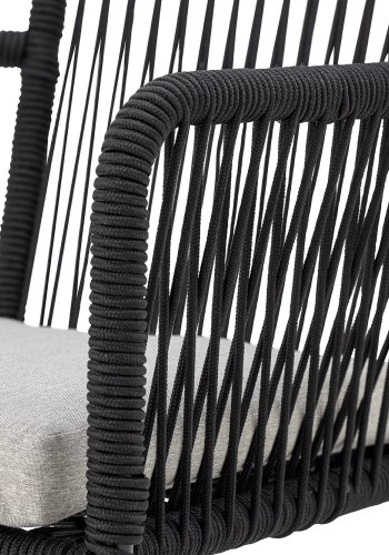 BLOOMINGVILLE Santino Gartenstuhl, mit Armlehnen und grauem Kissen – schwarzes Polyesterseil und schwarzes Metall