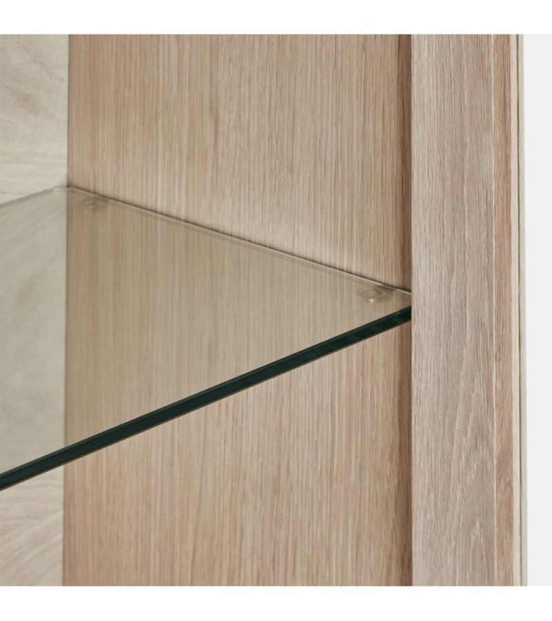 Nyborg veggskap, m. LED-lys, 3 glassdrer, 3 glasshyller - hvitoljet eikefiner og eik