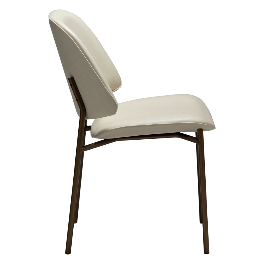 DANFORM OHMY Esszimmerstuhl - mattes Mandel-Kunstleder und antiker Messingstahl