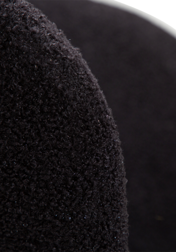 DANFORM Orbit Esszimmerstuhl - Obsidianschwarzer RPES-Bouclé-Stoff mit Glitzer und schwarzem Stahl