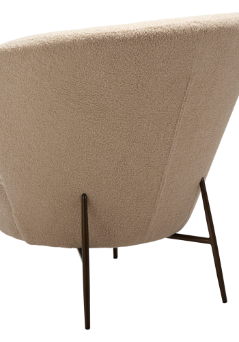 DANFORM Orbit Loungesessel - matt mandelfarbener RPES-Bouclé-Stoff mit Glimmer und antikem Messingstahl