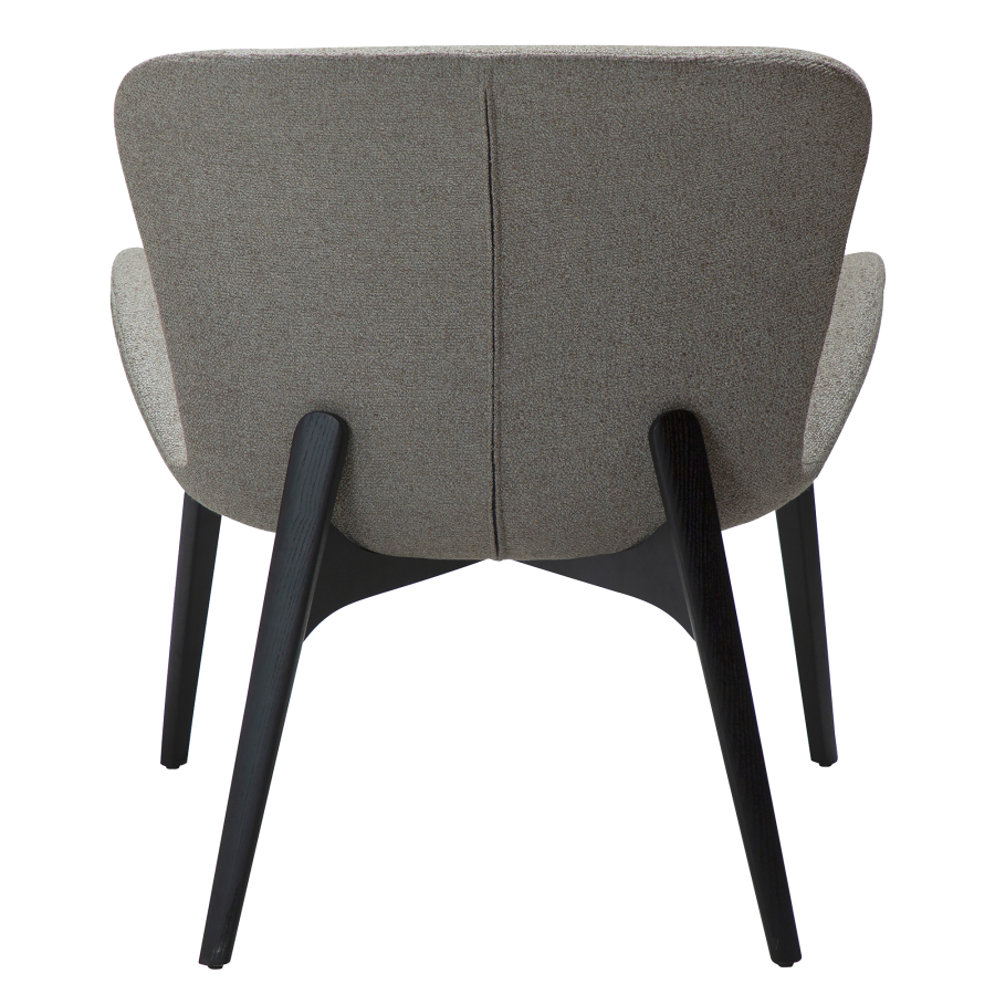 DAN-FORM PARAGON lenestol Pebble Earth boucl-stoff med ben i svartbeiset ask