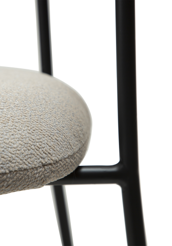 DAN-FORM Plenti lenestol - kashmir bouclé stoff og sort stl