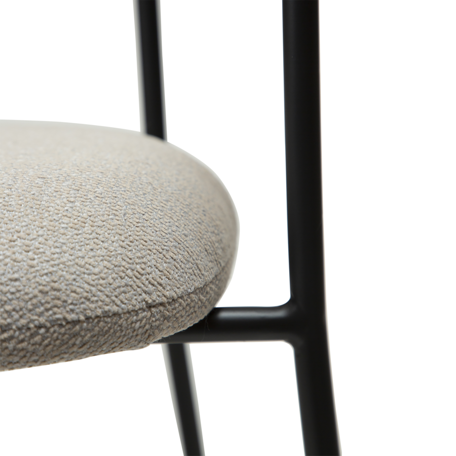 DAN-FORM Plenti lenestol - kashmir bouclé stoff og sort stl