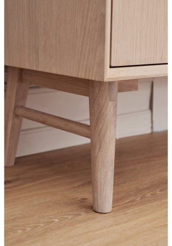 Porto Kleines Sideboard, m. 2 Türen, 2 Regalen, 2 Schubladen, 1 Fach - weiß geöltes Eichenfurnier und Holz (160x42)