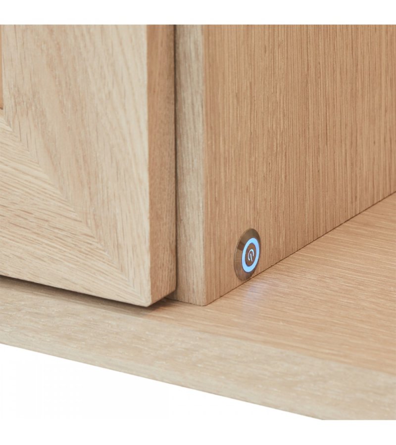 Porto Stort overskap, m. LED-lys, 4 glassdrer, 4 glasshyller - hvitoljet eikefiner og eik