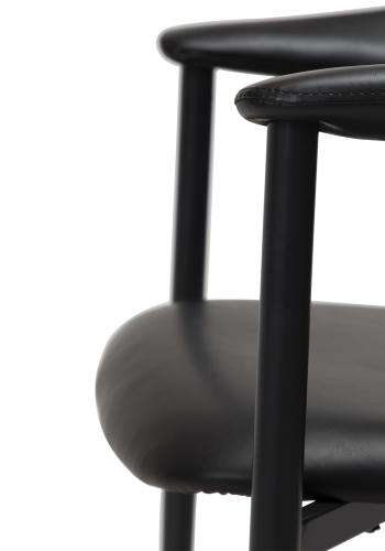 DAN-FORM ROVER Lenestol Vintage svart kunstskinn med svarte ben