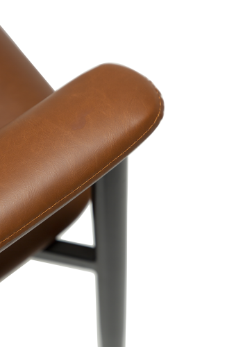 DAN-FORM ROVER Lenestol Vintage lys brunt kunstskinn med svarte ben