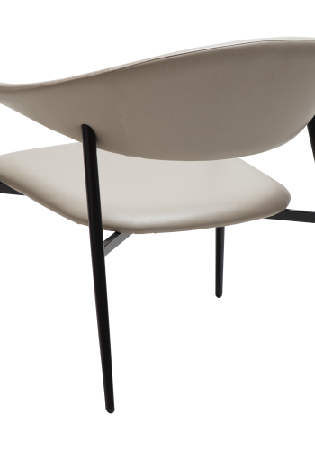 DAN-FORM ROVER Lounge Chair Cashmere Kunstleder mit schwarzen Beinen