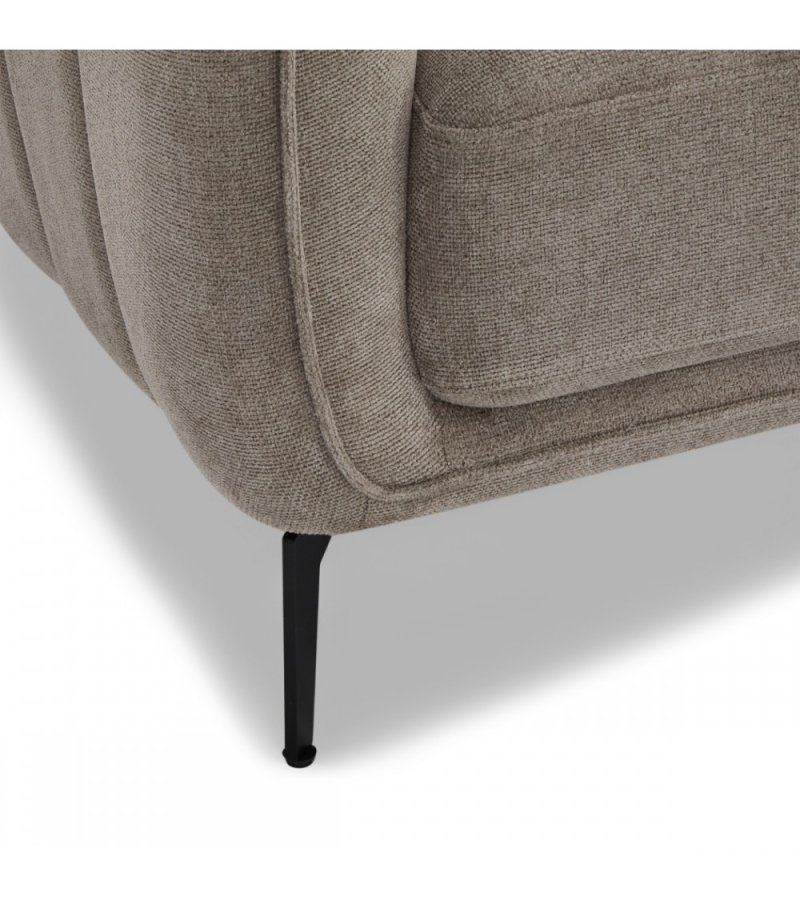 Selena 3-manns sofa - kamelbrunt stoff og sort metall