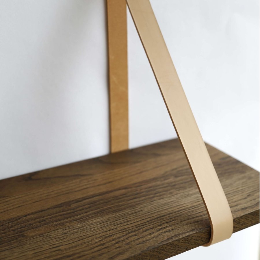 NocNoi Harre Vig Wandregal – geräucherte Eiche mit Naturlederband, 50–100 cm.