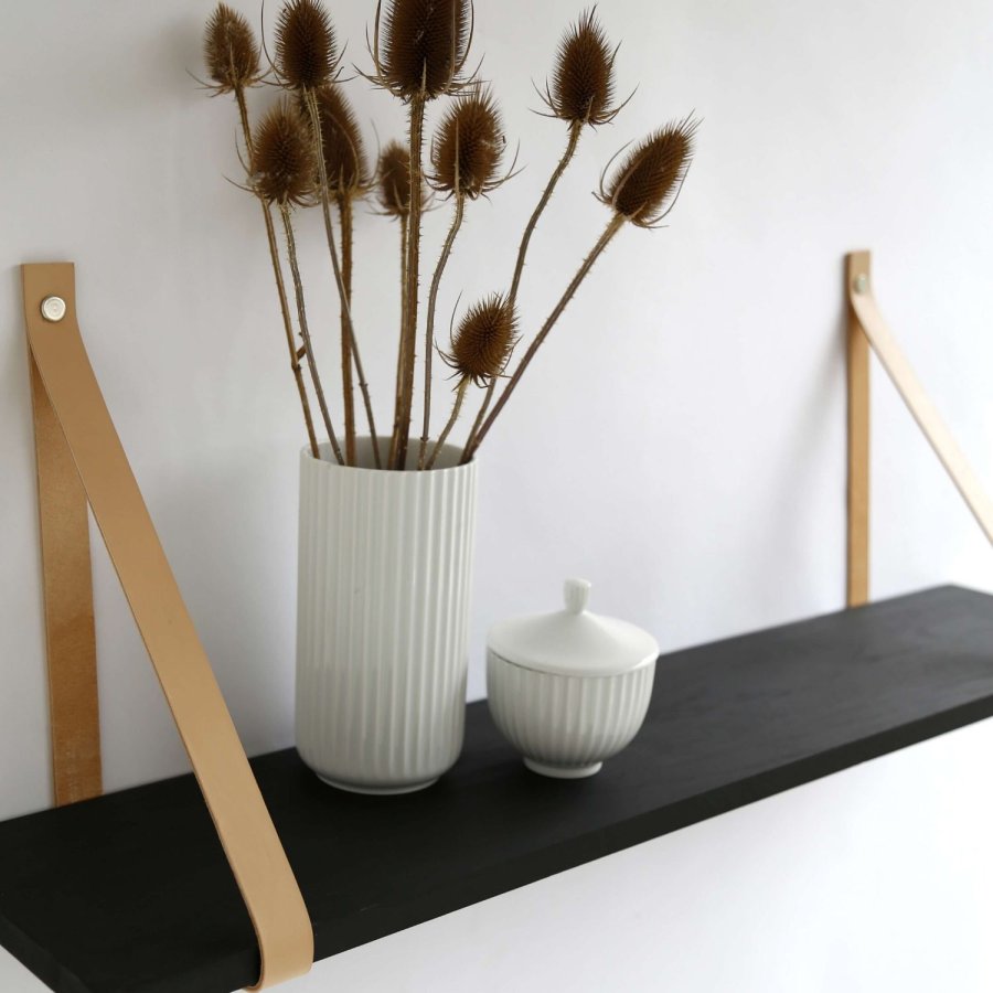 NocNoi Harre Vig Wandregal - schwarz geölte Eiche mit Naturlederband, 50-100