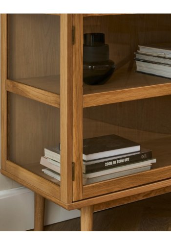 Svendborg Lavt vitrineskab, m. 2 l�ger og 2 hylder - glas og natur egetr�sfin�r og egetr�