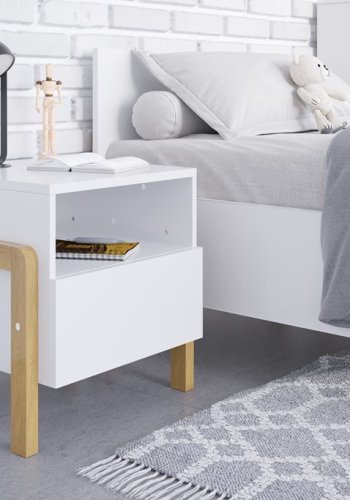 Victor nattbord for barn, m. 1 dr og 1 rom - hvit laminat og naturlig eik (46x40)