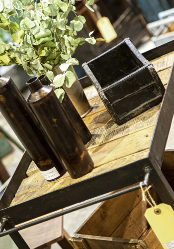 SJÄLSÖ NORDIC rektangulr stangvogn, med hjul - gjenvunnet tre og svart jern (83x40)