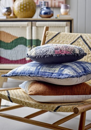 CREATIVE COLLECTION Lennox Loungesessel – natürliches/schwarzes Rattan und natürliches Teakholz