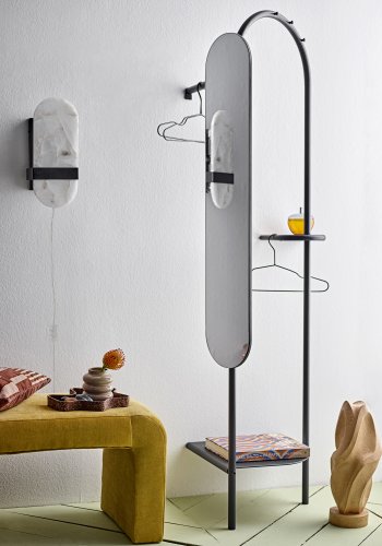 BLOOMINGVILLE Belen klesstativ, m. justerbart speil og 1 hylle - speilglass og sort metall