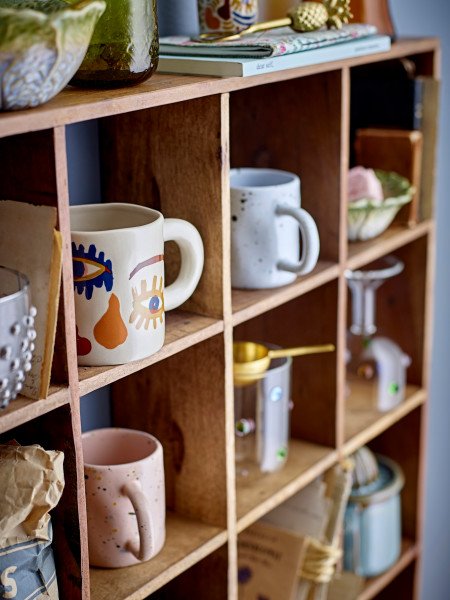 BLOOMINGVILLE Tilo vegghylle, firkantet - brunt resirkulert tre (70x70)