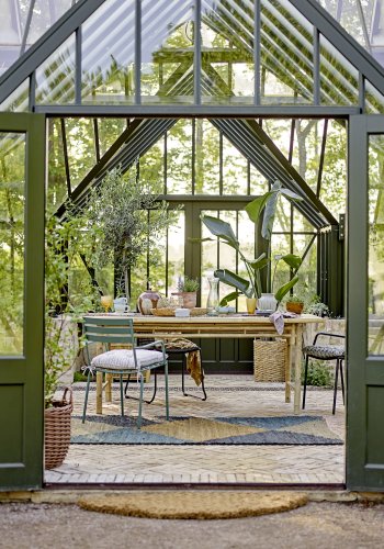 BLOOMINGVILLE Monsi Gartenstuhl, m. Armlehnen, stapelbar - grün verzinktes Eisen