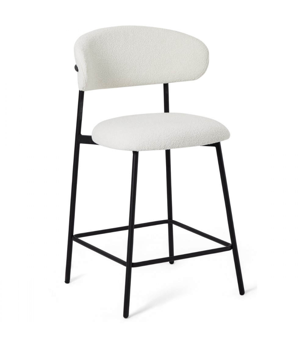 Diana barstol, m. ryglæn og fodstøtte – hvid bouclé stof og sort metal